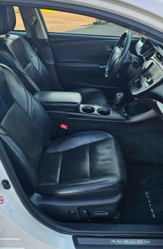 2013 Toyota Avalon Hybrid XLE Premium