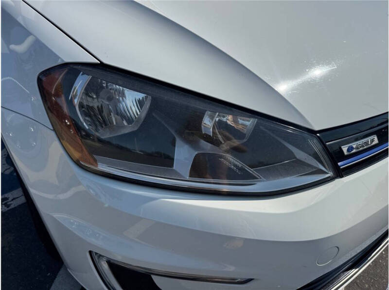 2016 Volkswagen e-Golf SE