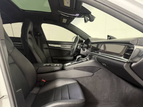 2023 Porsche Panamera