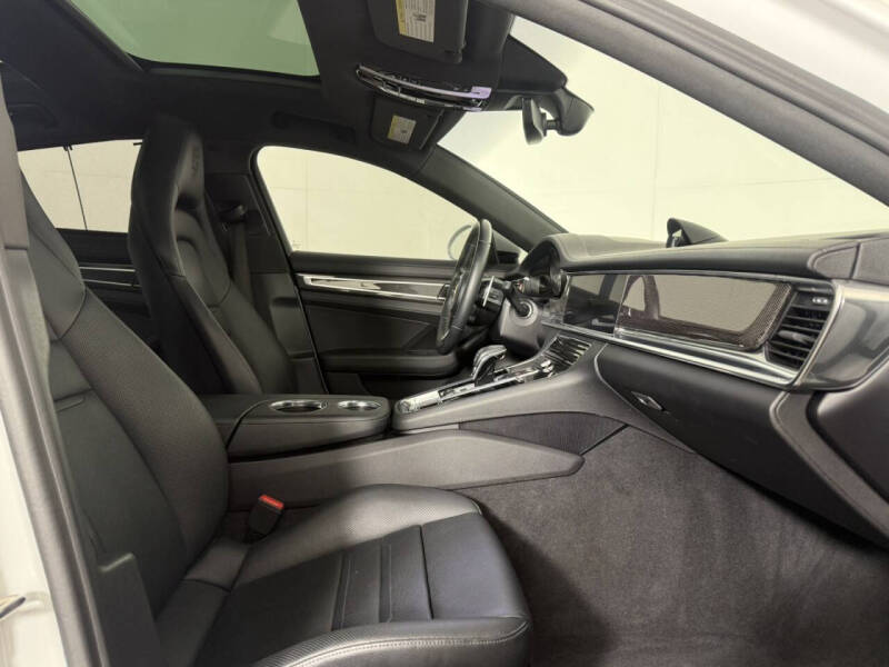 2023 Porsche Panamera