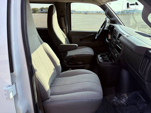 2016 Chevrolet Express LT 3500