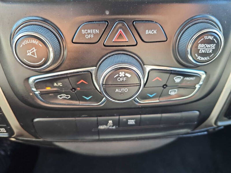 2019 RAM 1500 Classic SLT