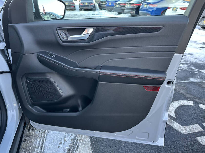 2025 Ford Escape ST-Line Select