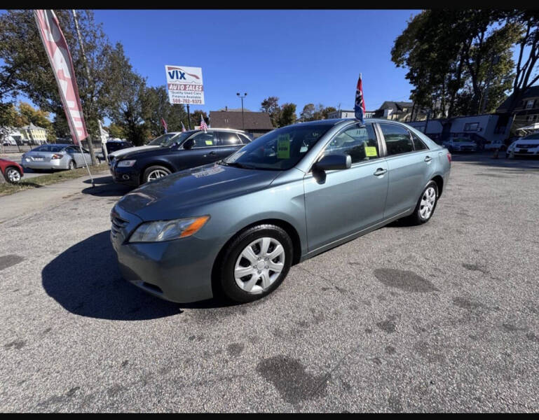 2009 Toyota Camry LE photo 2