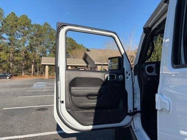 2025 Jeep Gladiator NightHawk