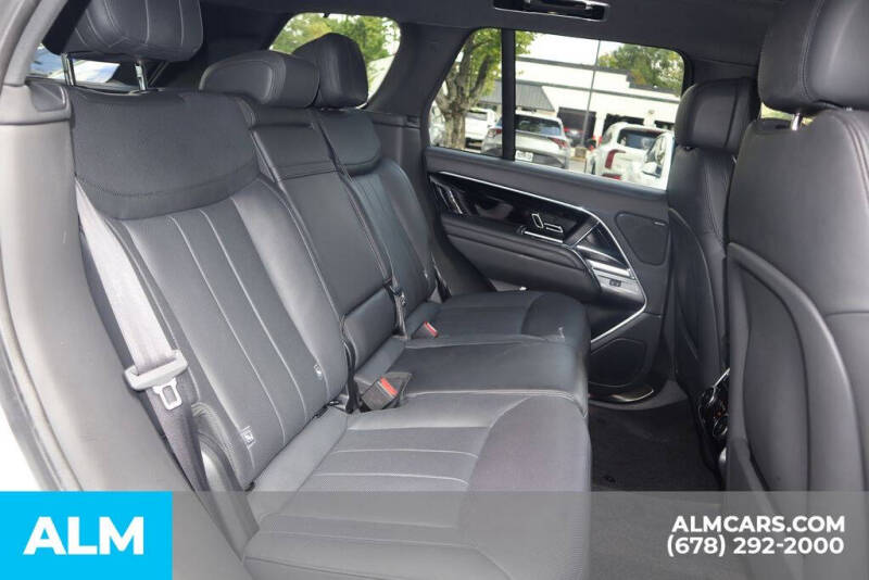 2023 Land Rover Range Rover P400 SE