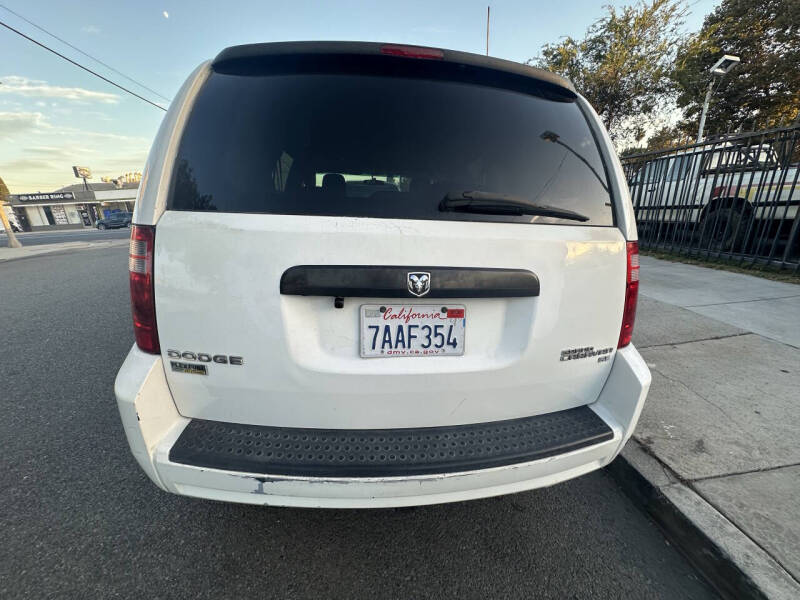 2009 Dodge Grand Caravan SE