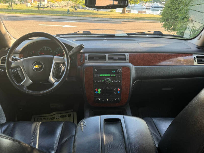 2011 Chevrolet Suburban LT