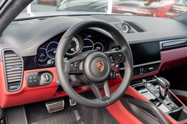 2023 Porsche Cayenne 13