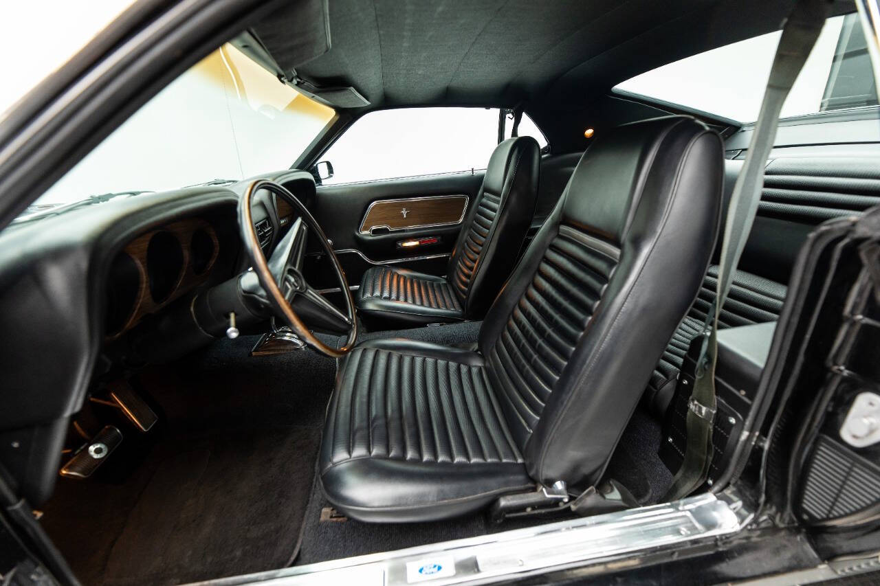 1970 Ford Mustang 13