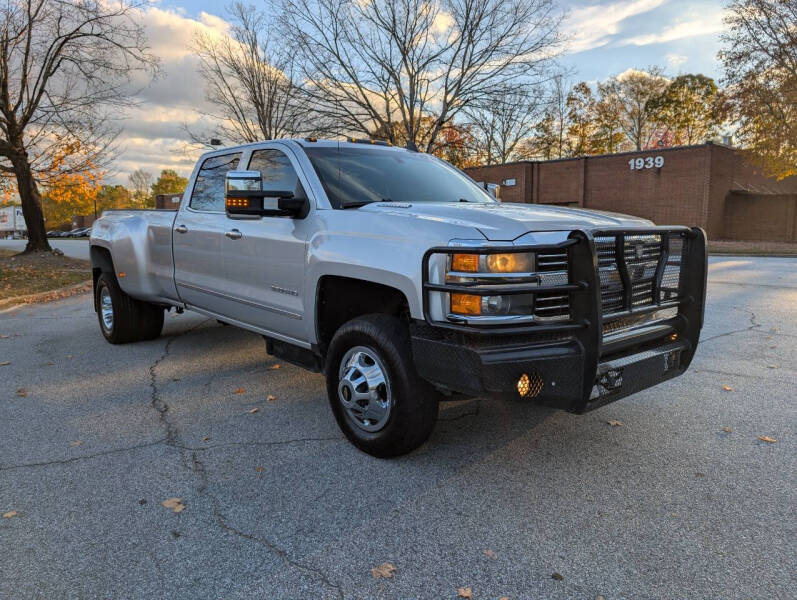 2015 Chevrolet Silverado 3500HD for sale at United Luxury Motors in Stone Mountain GA