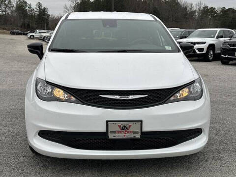 2026 Chrysler Voyager LX