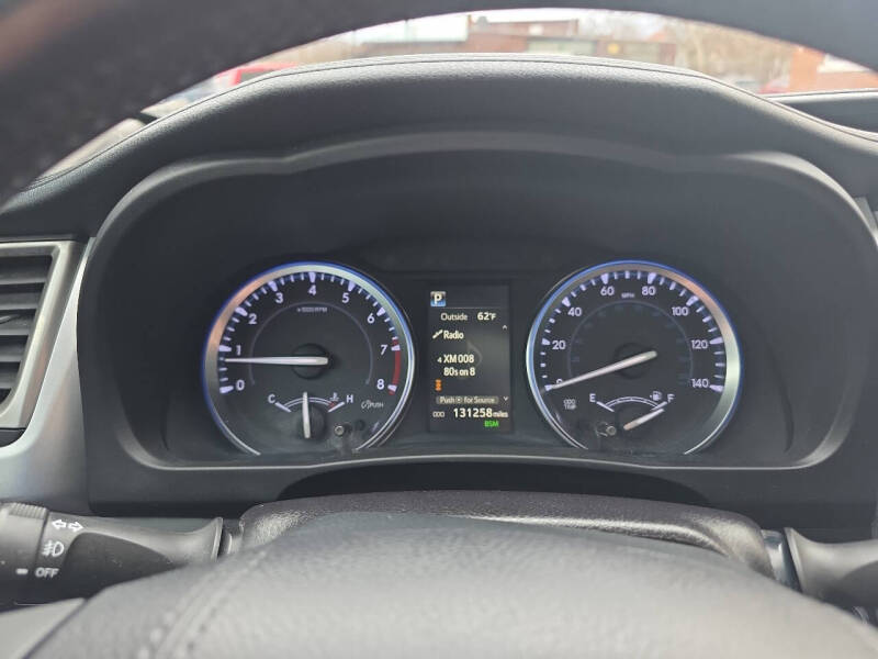 2017 Toyota Highlander SE