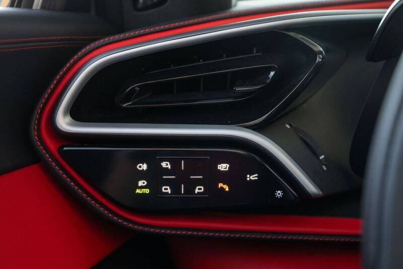 2024 Ferrari 296 GTS