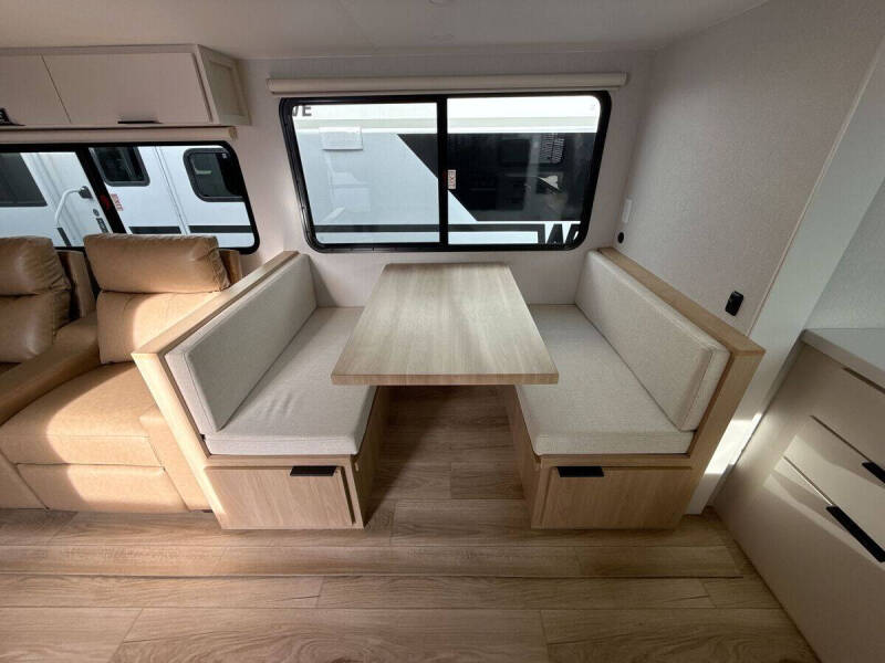 2026 Winnebago Thrive