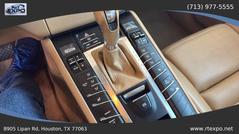 2015 Porsche Macan Turbo