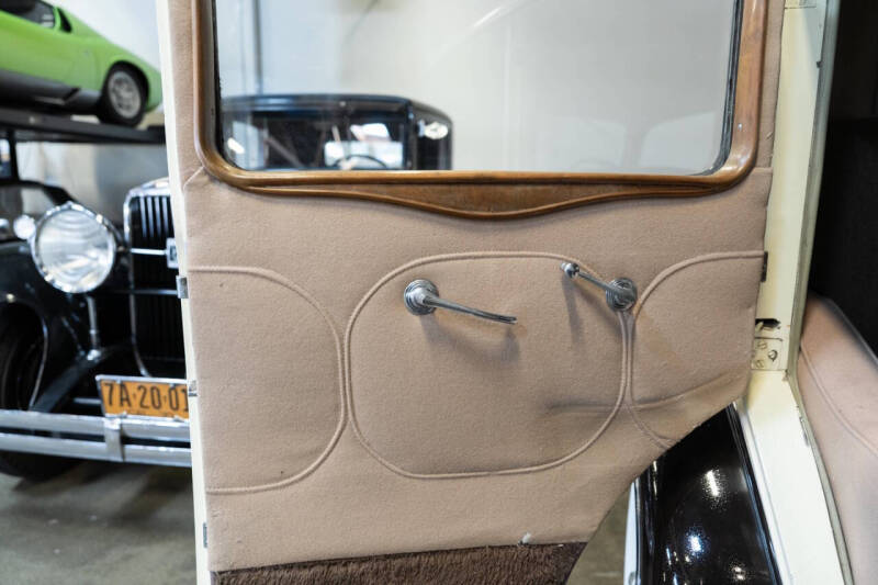 1932 Cadillac Series 370B