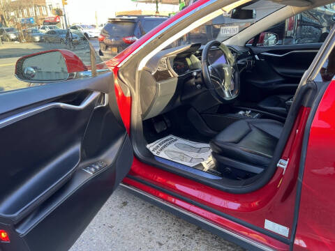 2016 Tesla Model S 85D