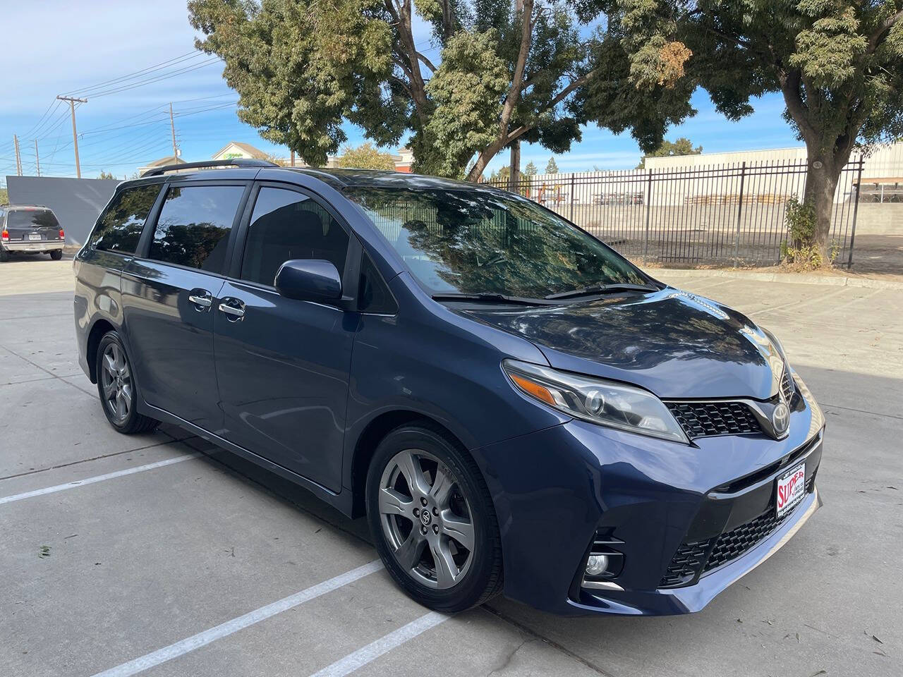 2018 Toyota Sienna for sale at Super Auto Sales Modesto in Modesto, CA