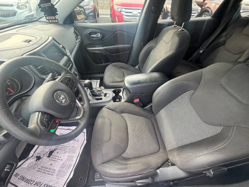 2019 Jeep Cherokee Latitude