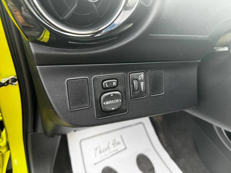 2015 Toyota Prius c Three