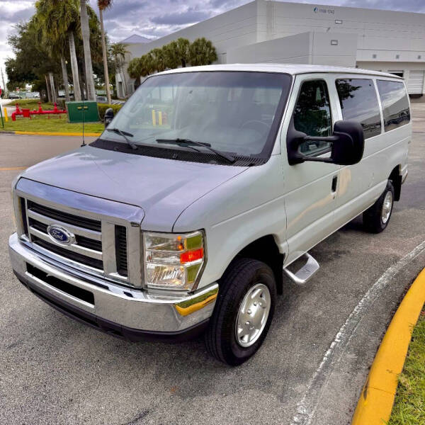 2011 Ford E-350