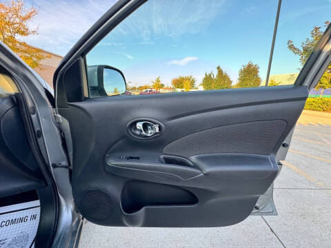 2013 Nissan Versa 1.6 SV