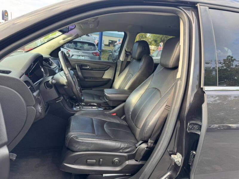 2017 Chevrolet Traverse LT