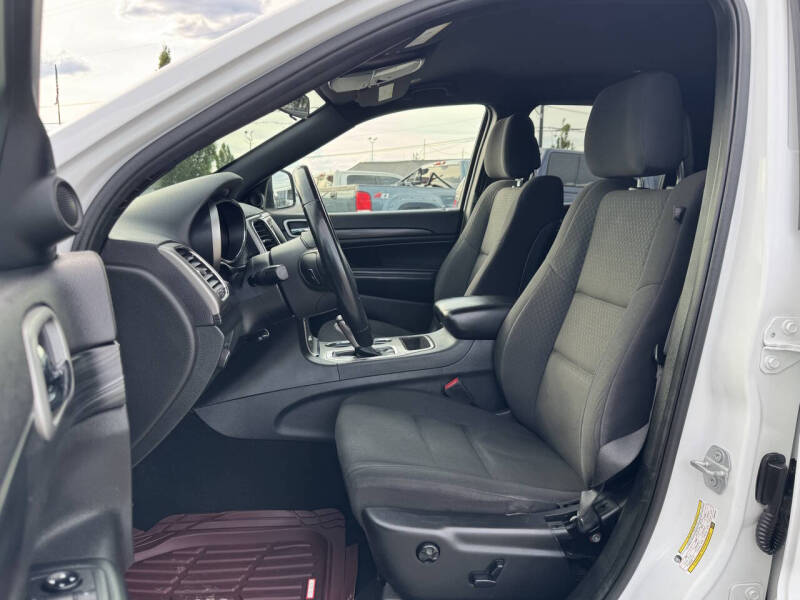 2019 Jeep Grand Cherokee Laredo E