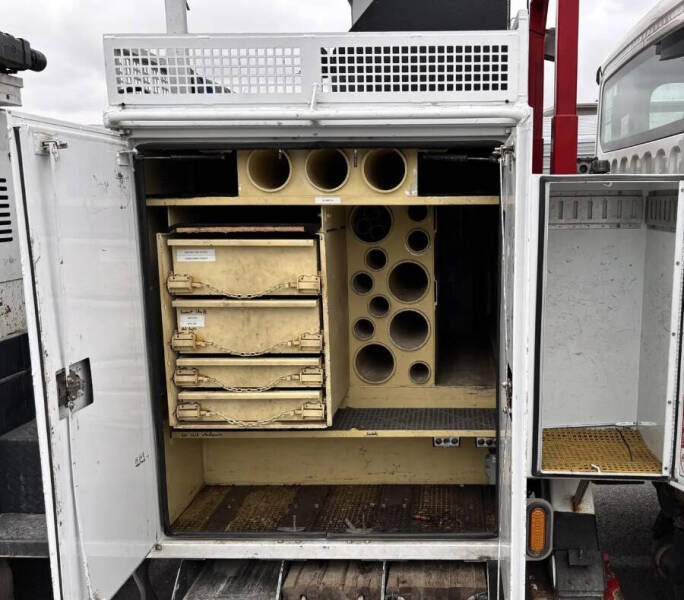 2012 Freightliner M2 106
