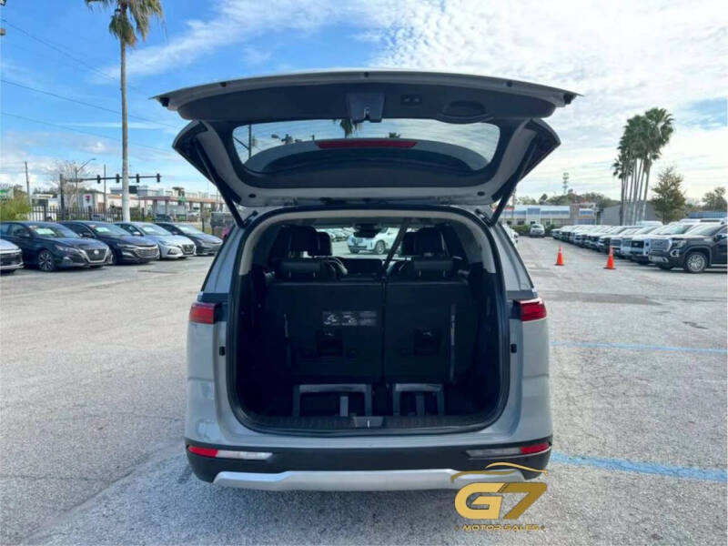 2023 Kia Carnival EX