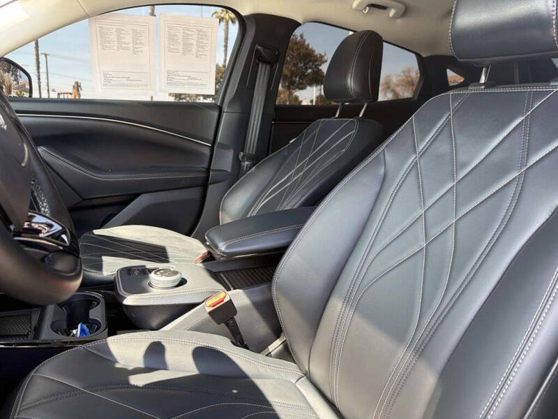2024 Ford Mustang Mach-E Select