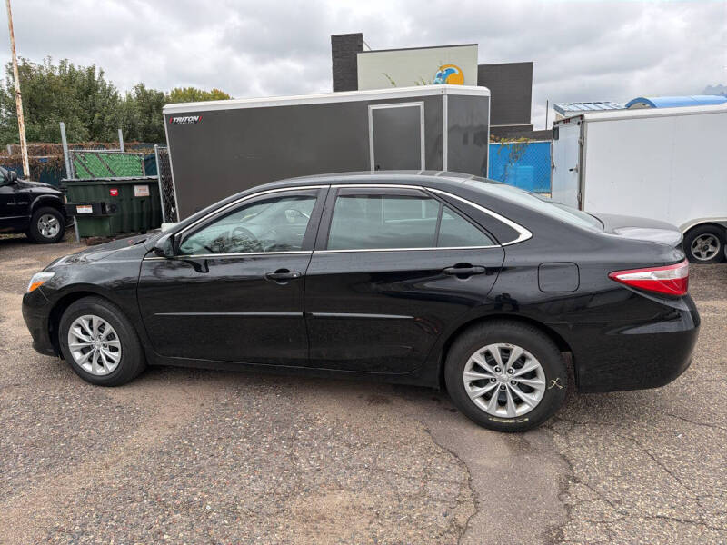 2017 Toyota Camry LE