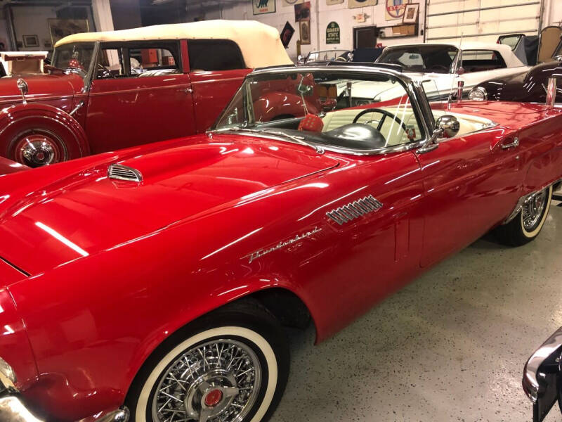 1957 Ford Thunderbird
