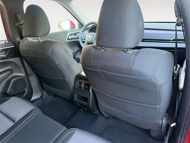 2023 Mitsubishi Outlander PHEV ES