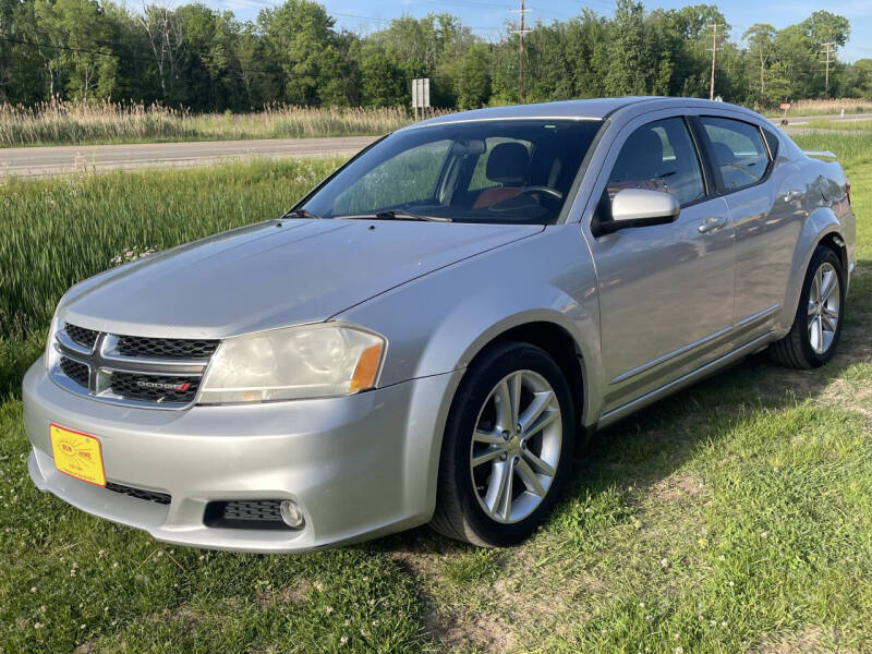 2012 Dodge Avenger SXT Plus's photo