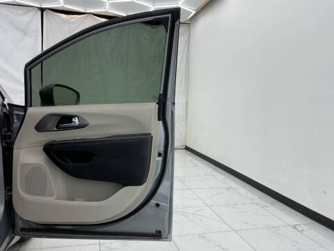 2020 Chrysler Pacifica Touring L
