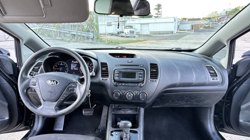 2017 Kia Forte5 LX