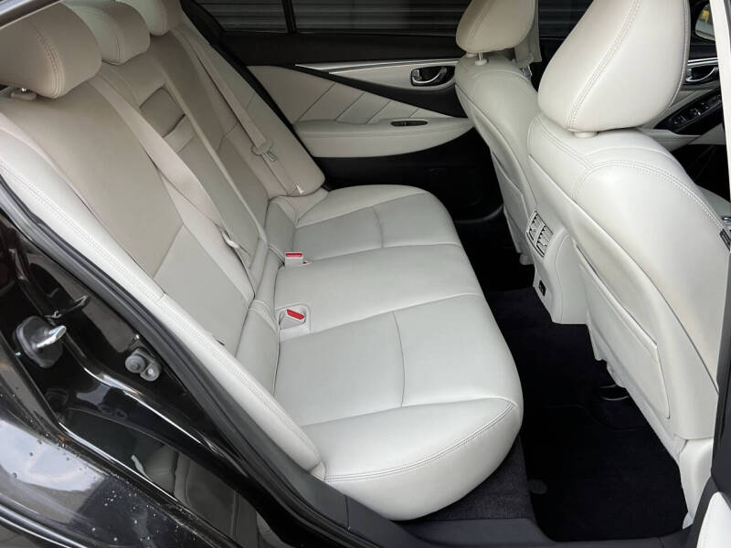 2021 Infiniti Q50 Luxe