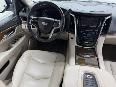 2019 Cadillac Escalade Luxury