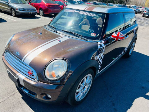 2009 MINI Cooper Clubman for sale at VENTURE MOTOR SPORTS in Chesapeake VA
