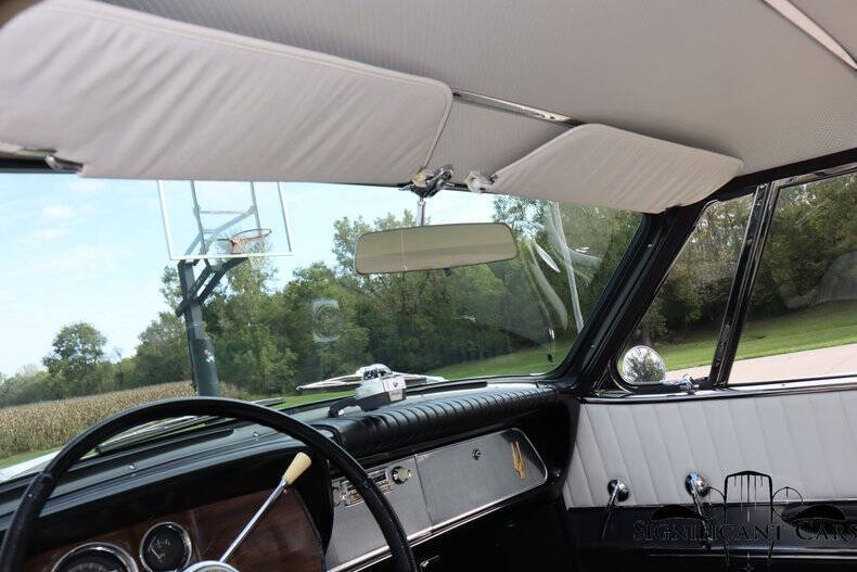 1962 Studebaker GT Hawk