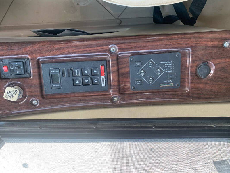 2013 Freightliner MH Chassis