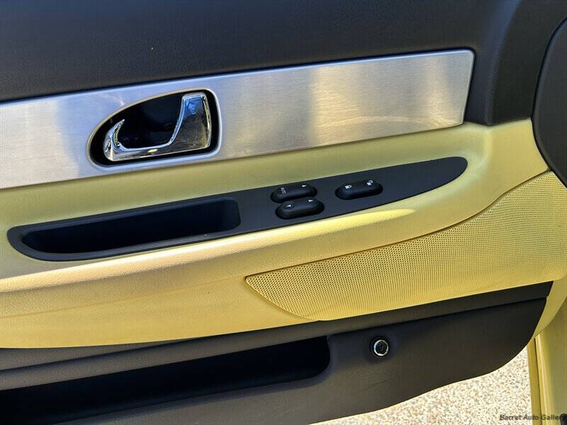 2002 Ford Thunderbird Deluxe