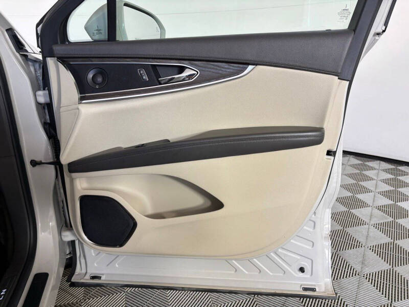 2019 Lincoln Nautilus Reserve