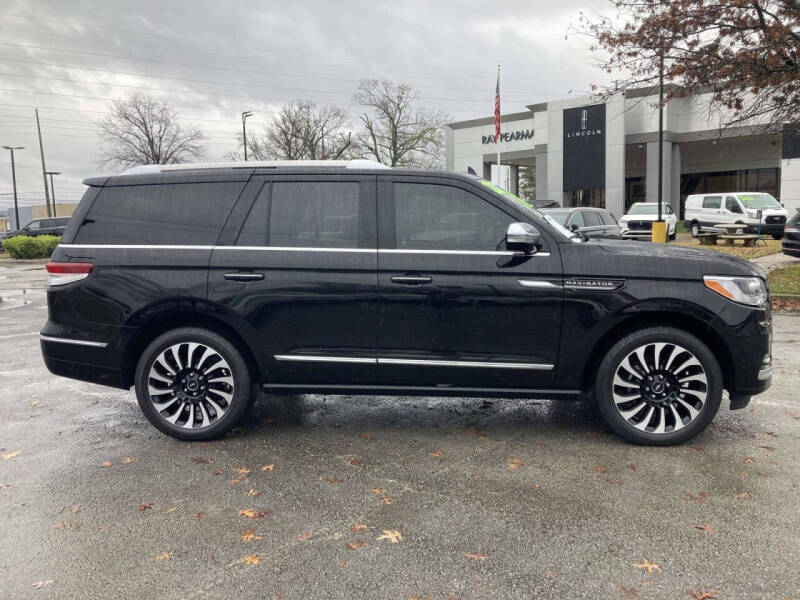 2022 Lincoln Navigator Black Label