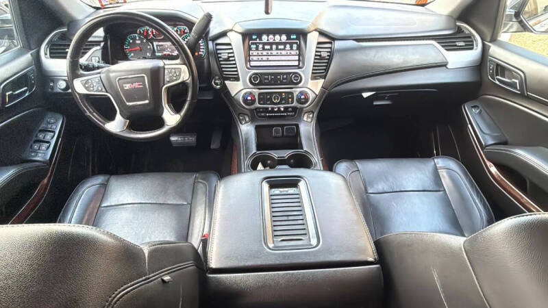 2017 GMC Yukon XL SLT