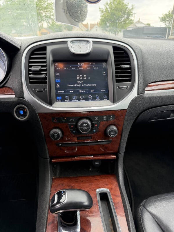 2013 Chrysler 300