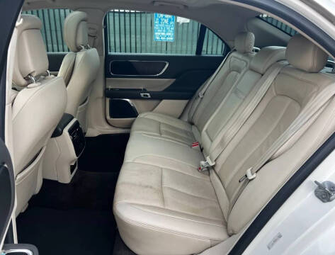 2017 Lincoln Continental Select