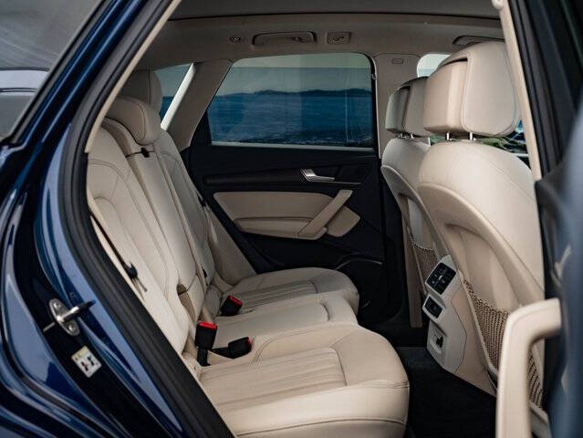 2025 Audi Q5 quattro Premium 40 TFSI